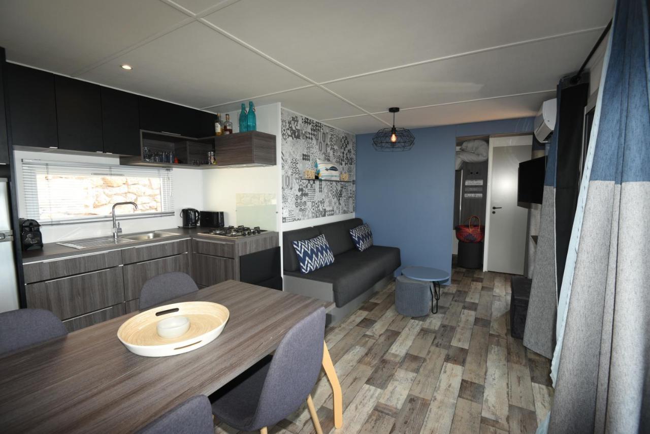 Mobil Home Vue Sur Mer - Racine 03 Saint-Raphaël Exterior foto